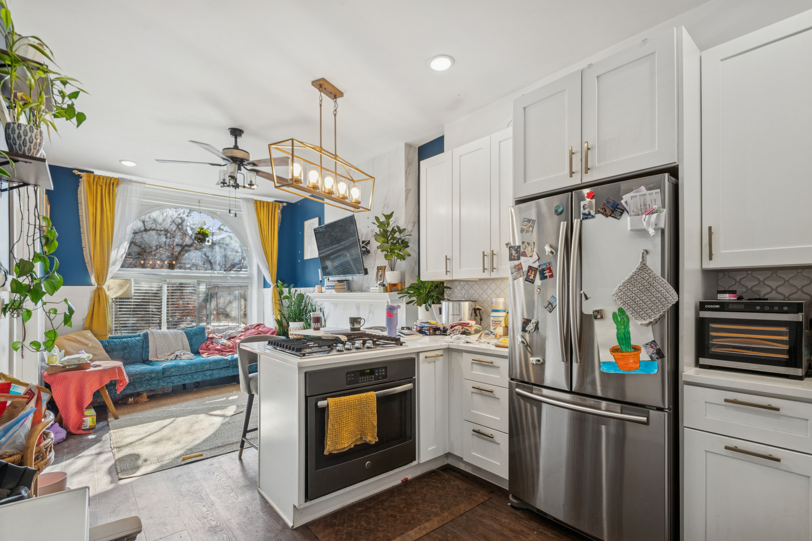 1922 W Wolfram Street