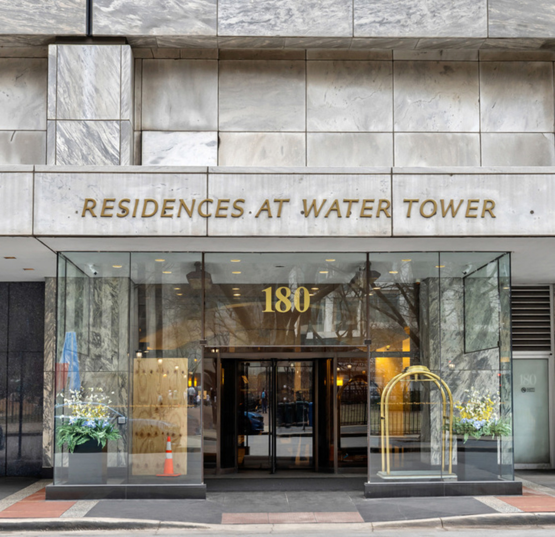 180 E Pearson Street 3702