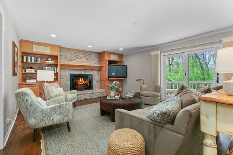 Tiny photo for 121 Pembroke Drive, Lincolnshire, IL 60045 (MLS # 12639296)