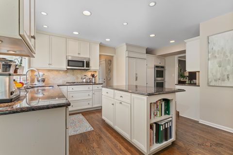Tiny photo for 121 Pembroke Drive, Lincolnshire, IL 60045 (MLS # 12639296)