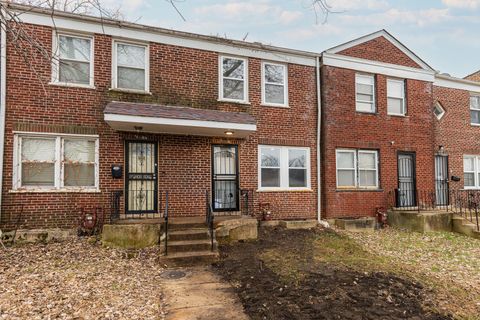 Photo of 1121 E 82nd Place, Chicago, IL 60619 (MLS # 12544624)