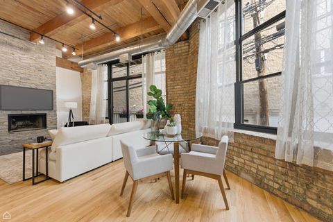 Tiny photo for 2300 W Wabansia Avenue #129, Chicago, IL 60647 (MLS # 12576383)