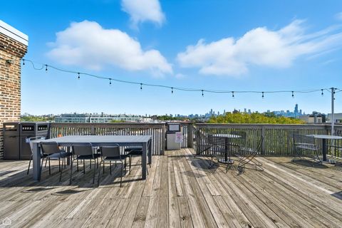 Tiny photo for 2300 W Wabansia Avenue #129, Chicago, IL 60647 (MLS # 12576383)