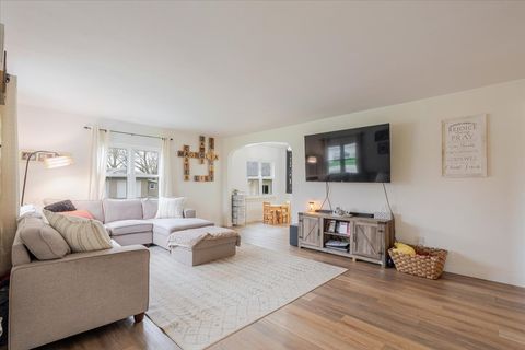 Tiny photo for 105 Detweiller Street, Congerville, IL 61729 (MLS # 12616268)