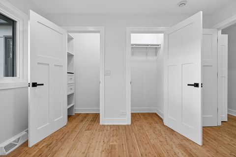 Tiny photo for 200 N Pine Street, Prospect Heights, IL 60070 (MLS # 12553473)