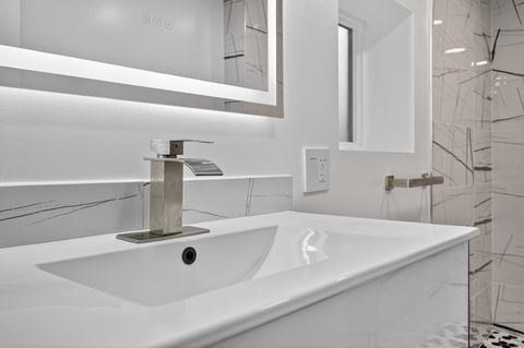 Tiny photo for 200 N Pine Street, Prospect Heights, IL 60070 (MLS # 12553473)