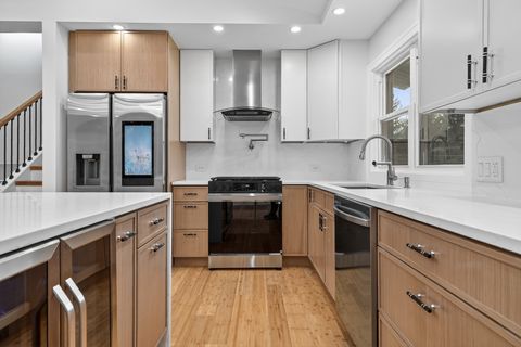 Tiny photo for 200 N Pine Street, Prospect Heights, IL 60070 (MLS # 12553473)