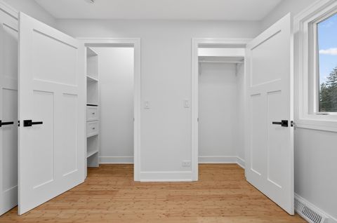 Tiny photo for 200 N Pine Street, Prospect Heights, IL 60070 (MLS # 12553473)