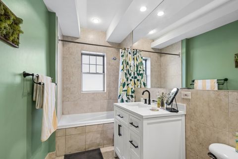 Tiny photo for 6449 N SEELEY Avenue #1, Chicago, IL 60645 (MLS # 12583382)