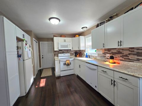 Tiny photo for 140 W Second Avenue, Clifton, IL 60927 (MLS # 12508626)