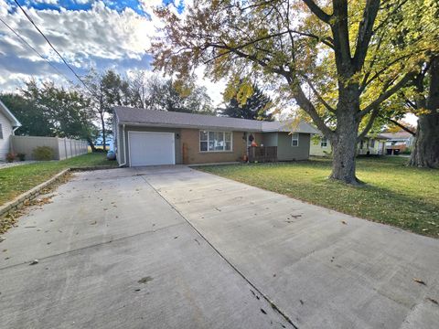 Tiny photo for 140 W Second Avenue, Clifton, IL 60927 (MLS # 12508626)