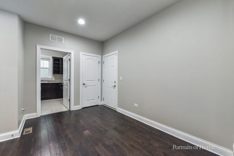 Tiny photo for 3907 Nannyberry Street, Naperville, IL 60564 (MLS # 12518527)