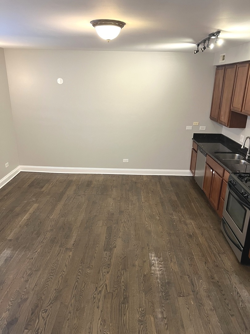 2254 W Arthur Avenue 1051A