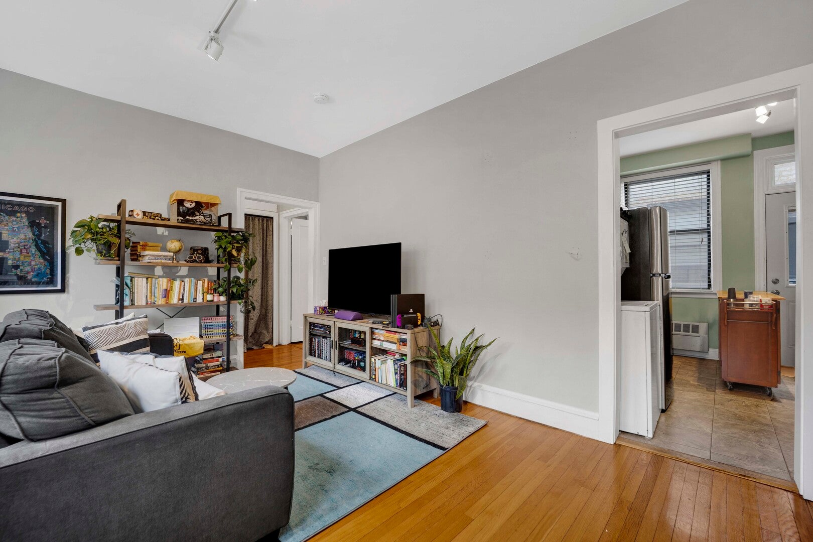 636 W Waveland Avenue 4D