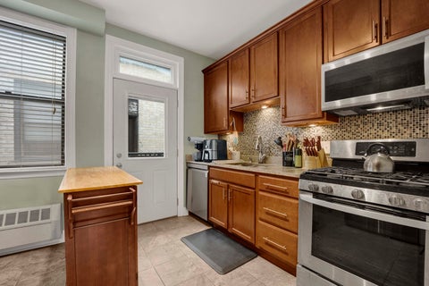 Tiny photo for 636 W Waveland Avenue #4D, Chicago, IL 60613 (MLS # 12770958)