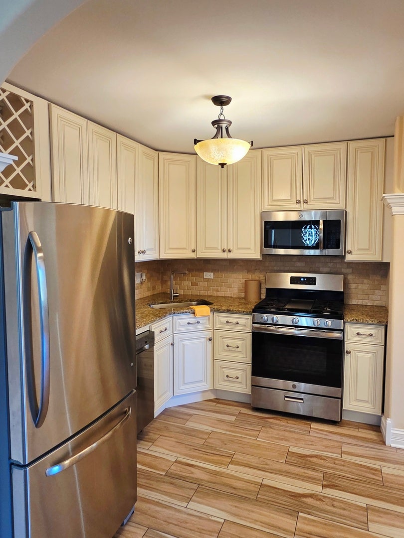 1475 Rebecca Drive 409