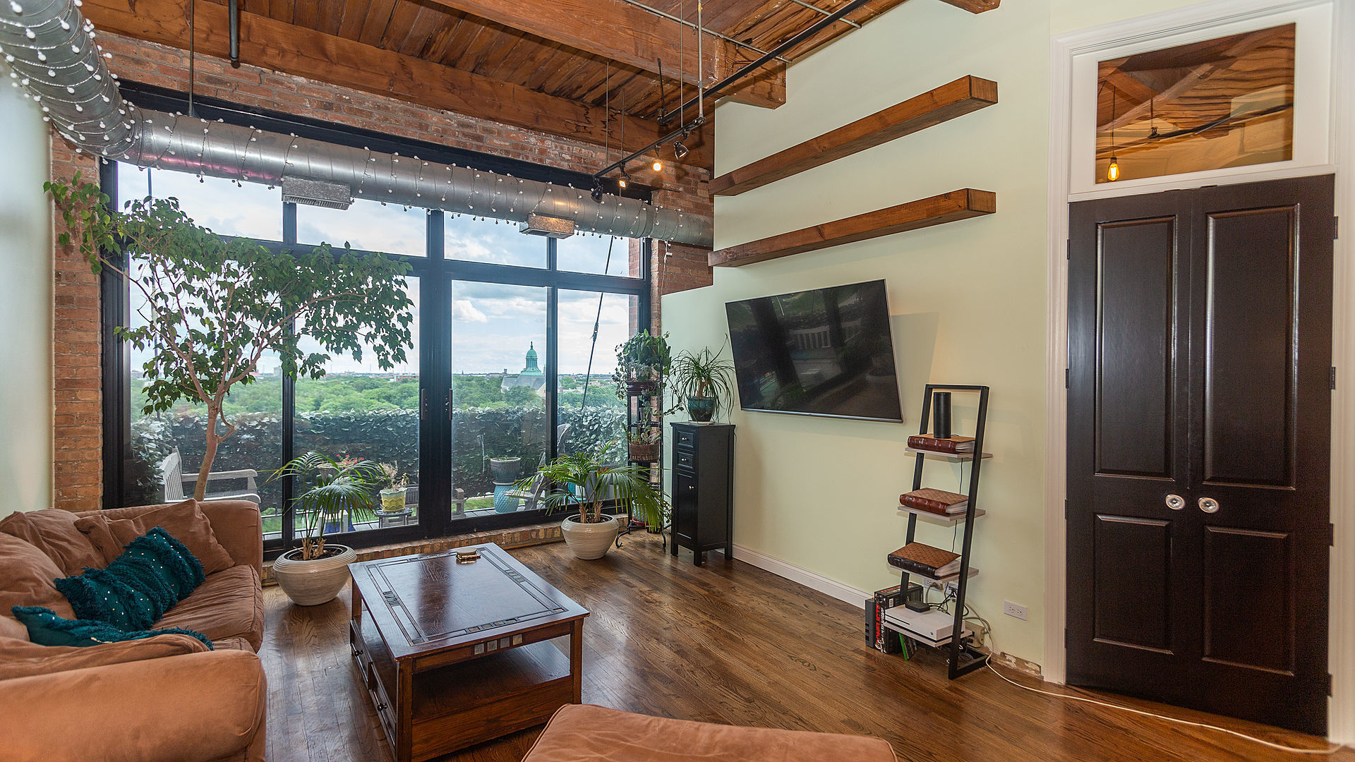 1250 W Van Buren Street 714