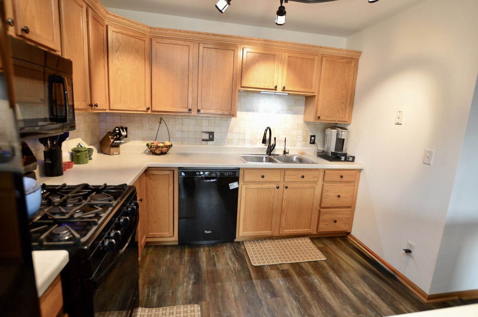 611 Southtowne Drive 14
