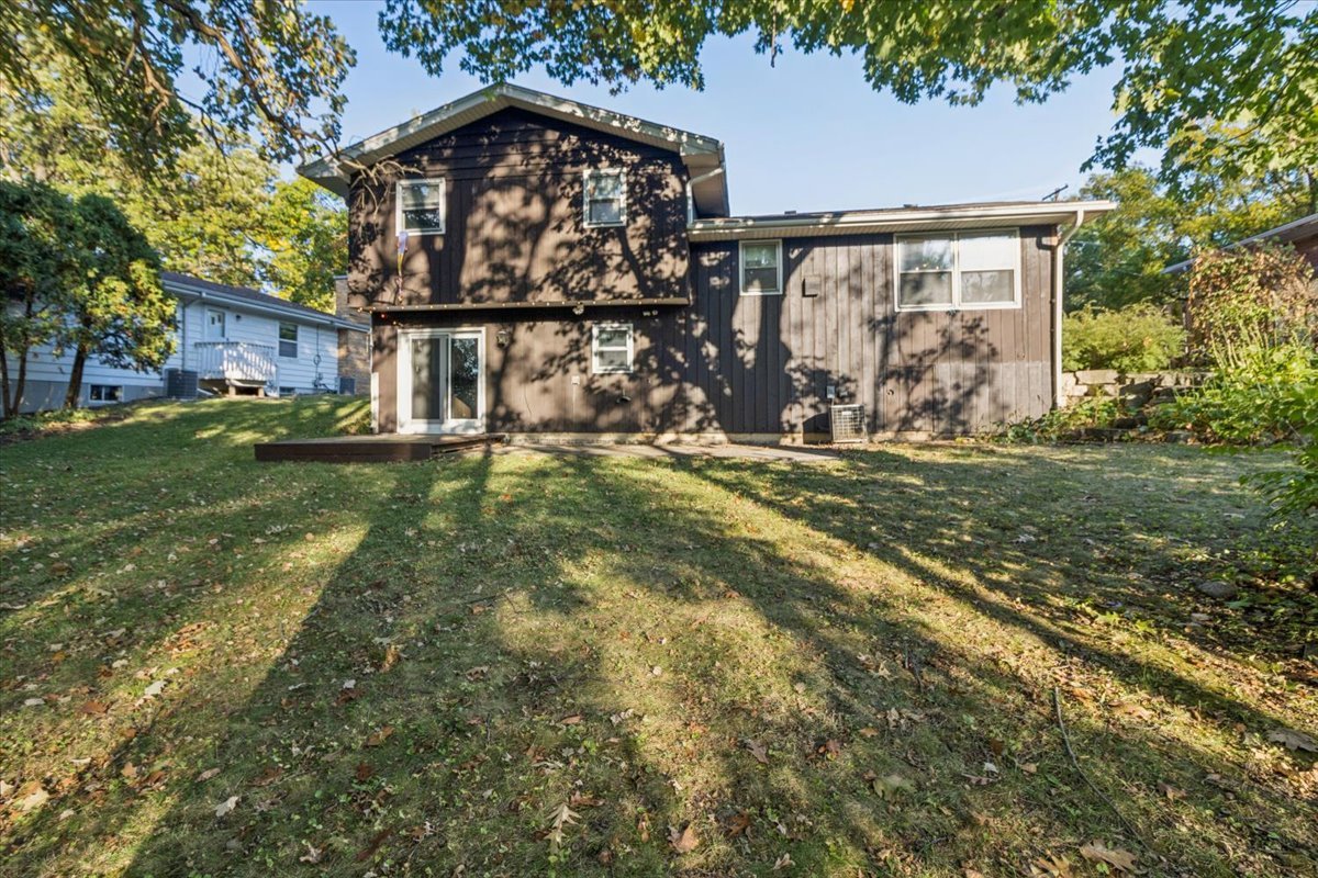 Lisle, Illinois 60532, United States, 4 Bedrooms Bedrooms, ,2 BathroomsBathrooms,Residential,Active,229596