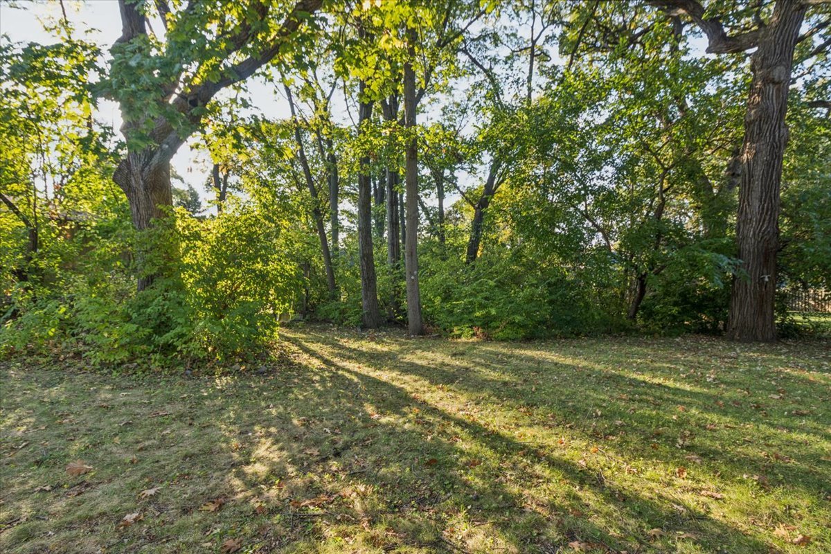 Lisle, Illinois 60532, United States, 4 Bedrooms Bedrooms, ,2 BathroomsBathrooms,Residential,Active,229596