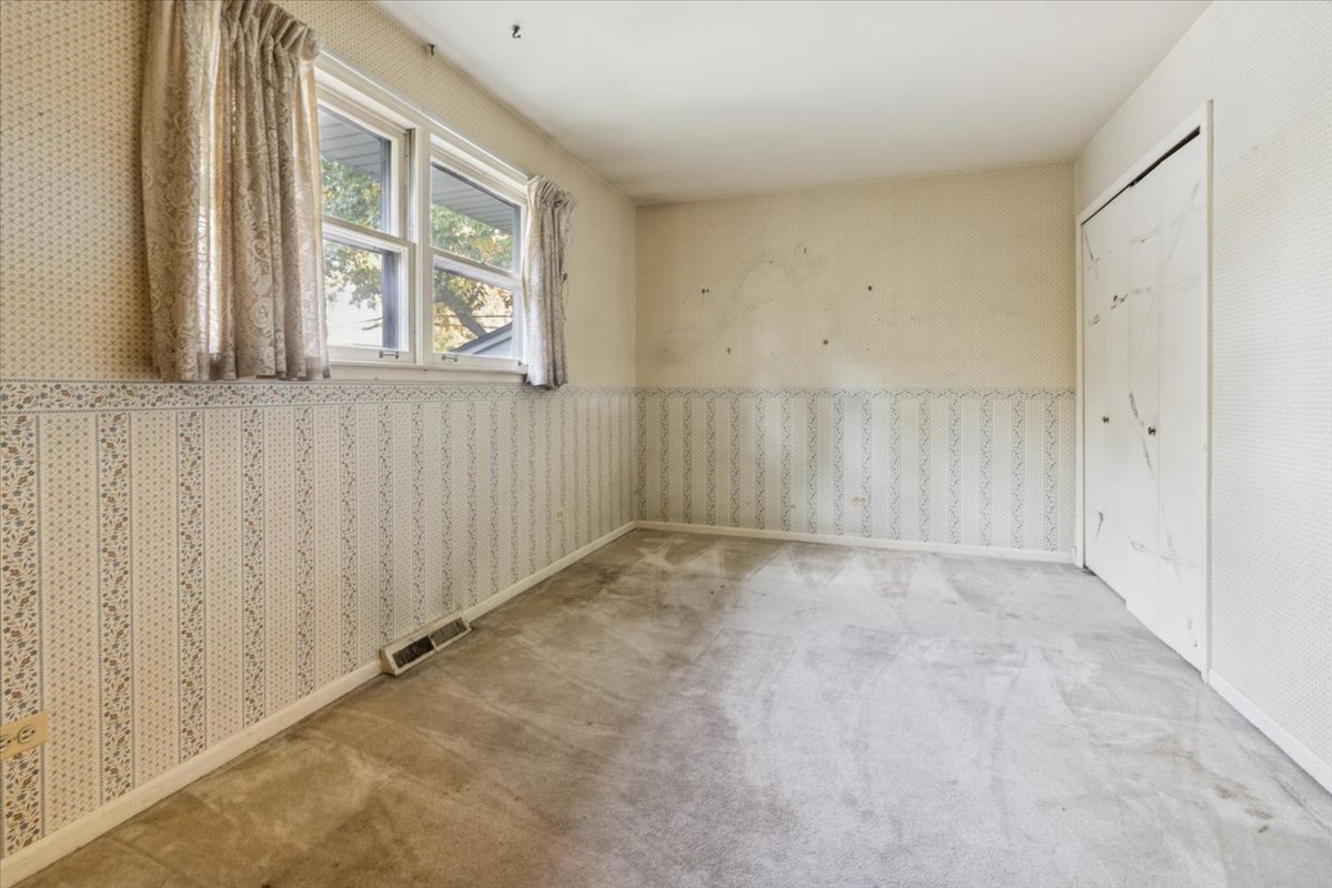 Lisle, Illinois 60532, United States, 4 Bedrooms Bedrooms, ,2 BathroomsBathrooms,Residential,Active,229596