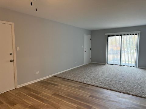 Tiny photo for 14970 Pulaski Road #5, Midlothian, IL 60445 (MLS # 12522521)