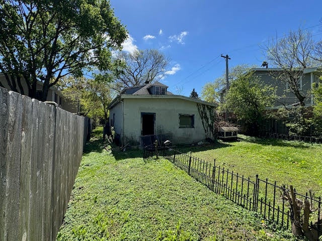 416 ILLINOIS Road