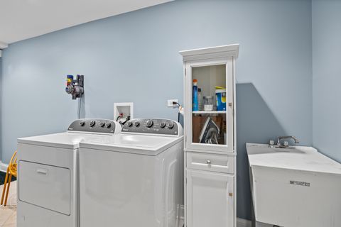 Tiny photo for 3818 N Alta Vista Terrace, Chicago, IL 60613 (MLS # 12555881)