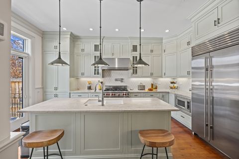 Tiny photo for 3818 N Alta Vista Terrace, Chicago, IL 60613 (MLS # 12555881)