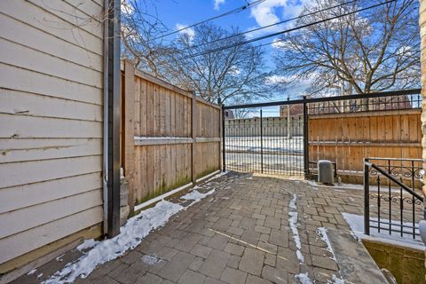 Tiny photo for 3818 N Alta Vista Terrace, Chicago, IL 60613 (MLS # 12555881)