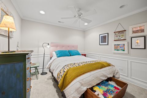 Tiny photo for 3818 N Alta Vista Terrace, Chicago, IL 60613 (MLS # 12555881)