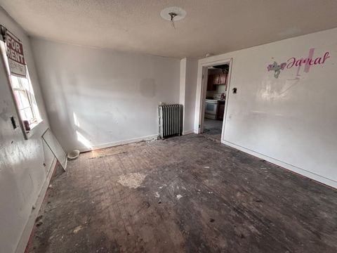 Tiny photo for 231 3rd Avenue, Clinton, IA 52732 (MLS # 12609282)