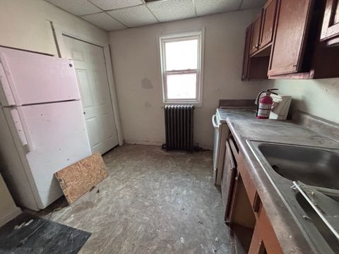 Tiny photo for 231 3rd Avenue, Clinton, IA 52732 (MLS # 12609282)