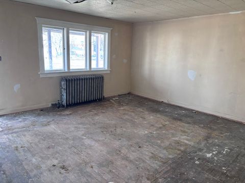 Tiny photo for 231 3rd Avenue, Clinton, IA 52732 (MLS # 12609282)