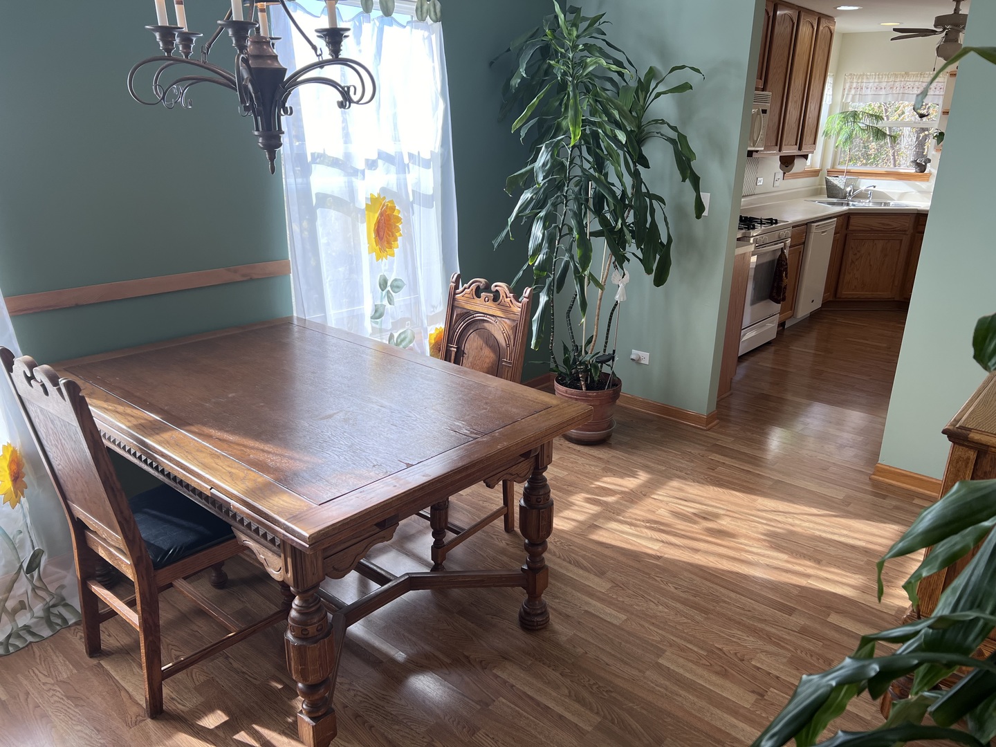 540 1/2 Johnson Street