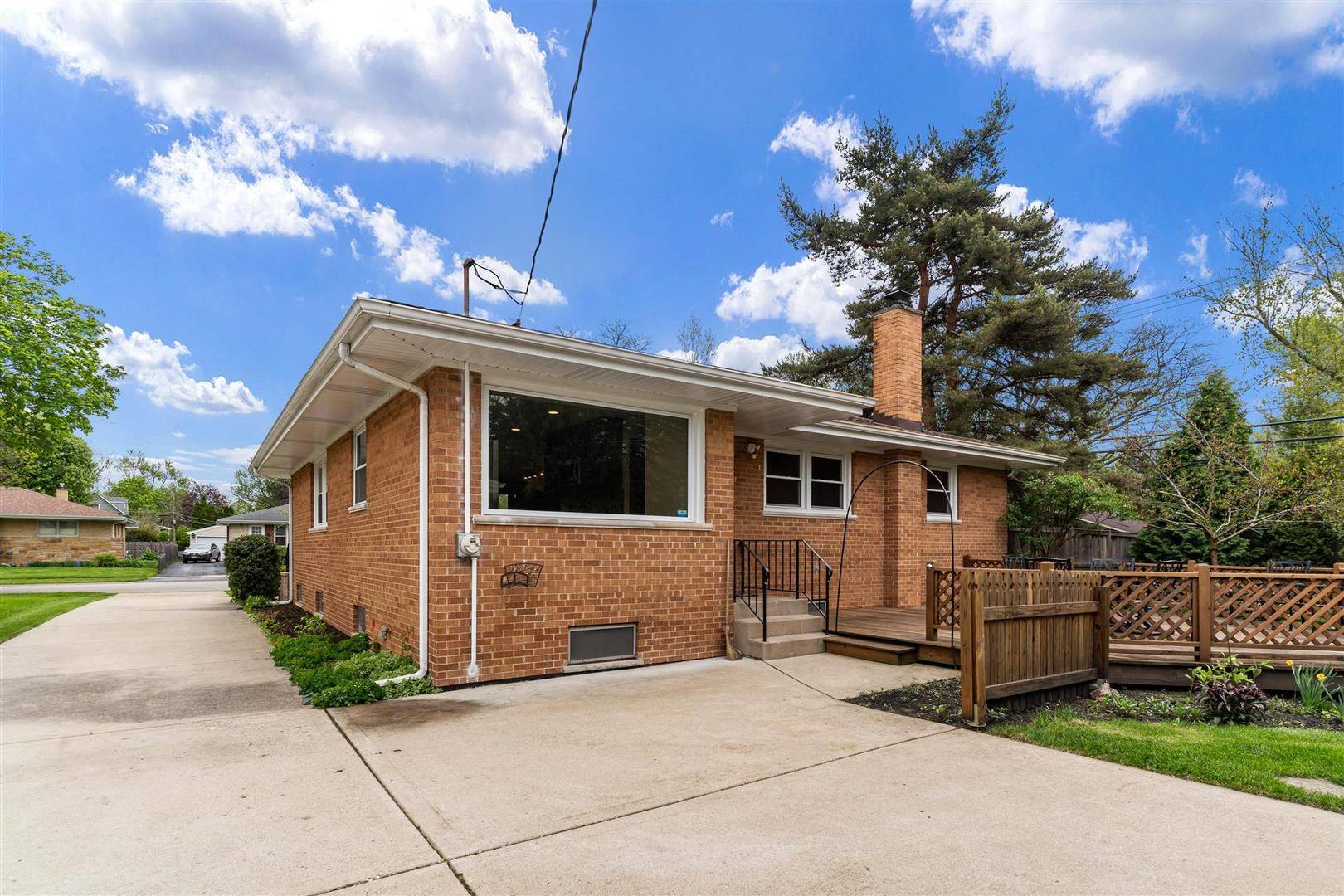 604 N Wilshire Lane