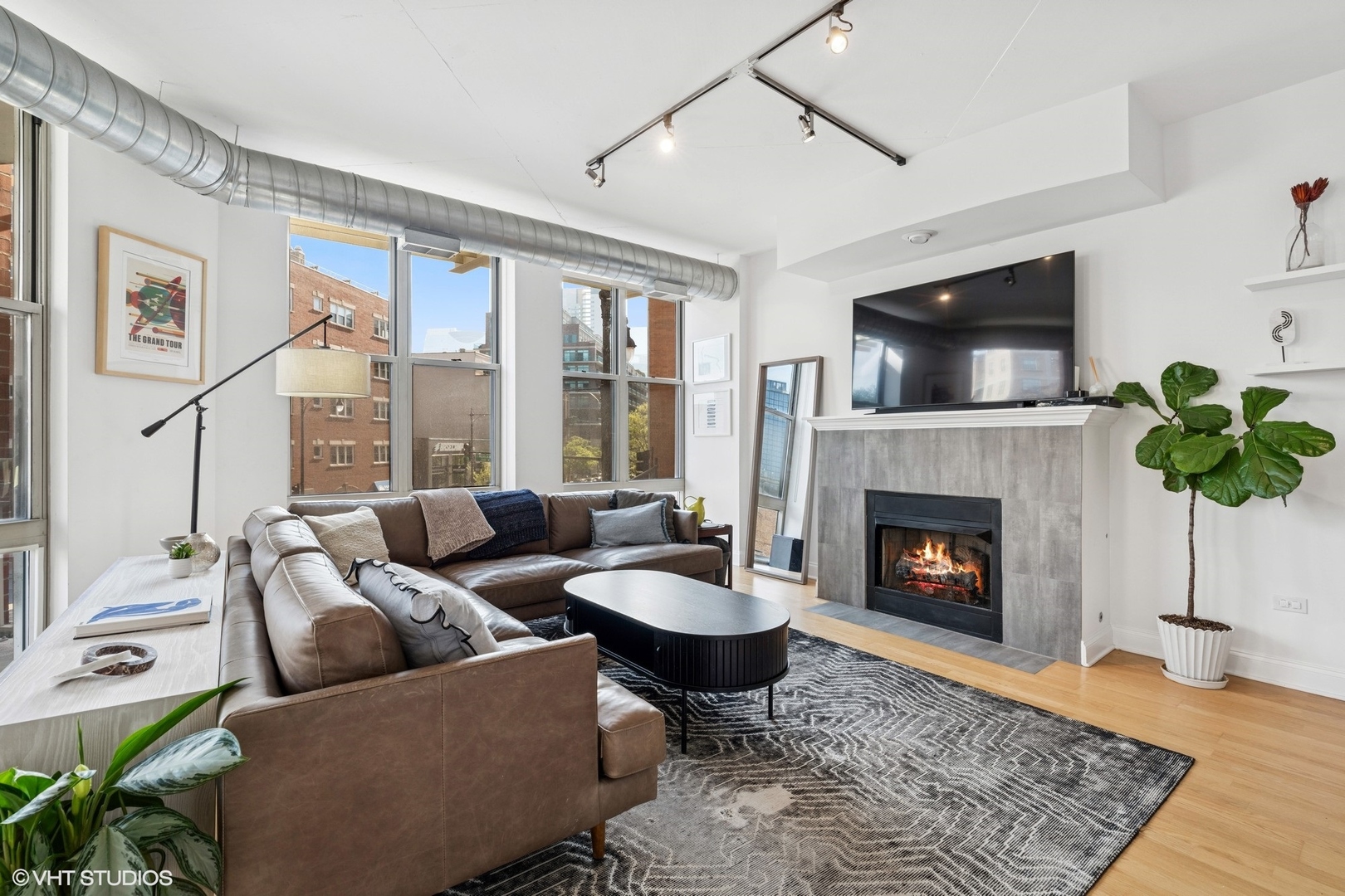 1001 W Madison Street 211