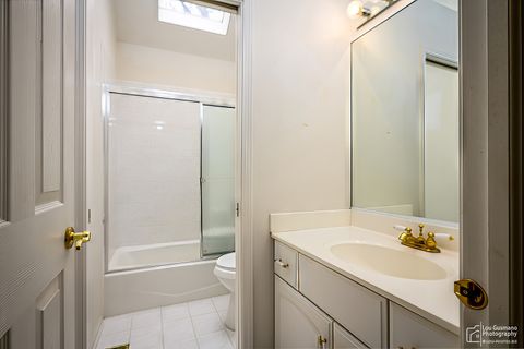 Tiny photo for 16W536 58th Street, Clarendon Hills, IL 60514 (MLS # 12598390)