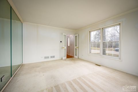Tiny photo for 16W536 58th Street, Clarendon Hills, IL 60514 (MLS # 12598390)