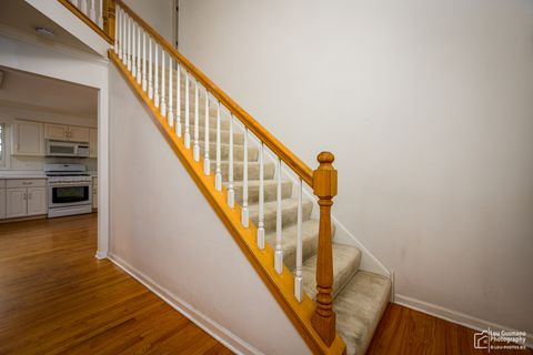 Tiny photo for 16W536 58th Street, Clarendon Hills, IL 60514 (MLS # 12598390)