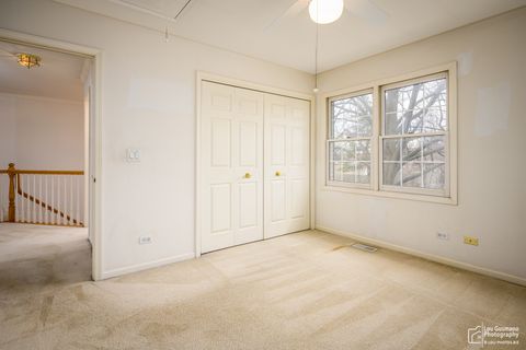 Tiny photo for 16W536 58th Street, Clarendon Hills, IL 60514 (MLS # 12598390)