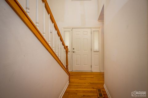 Tiny photo for 16W536 58th Street, Clarendon Hills, IL 60514 (MLS # 12598390)