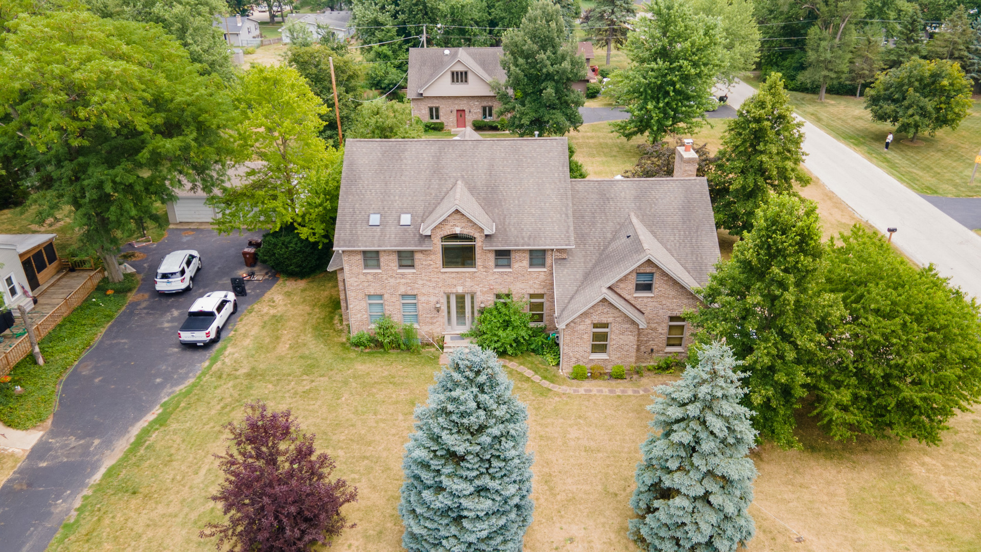 115 E Woodlawn Road