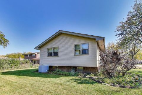 Tiny photo for 858 Academy Avenue, Matteson, IL 60443 (MLS # 12489600)