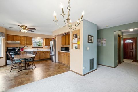 Tiny photo for 1304 Pelican Court, Zion, IL 60099 (MLS # 12486401)
