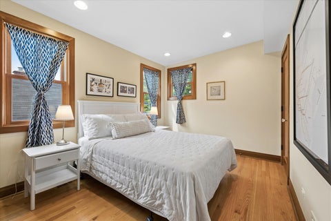 Tiny photo for 5424 W Waveland Avenue, Chicago, IL 60641 (MLS # 12760685)