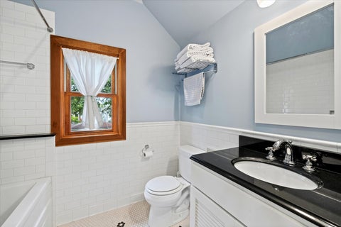Tiny photo for 5424 W Waveland Avenue, Chicago, IL 60641 (MLS # 12760685)