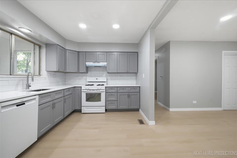Tiny photo for 557 Willard Avenue, Elgin, IL 60120 (MLS # 12763820)