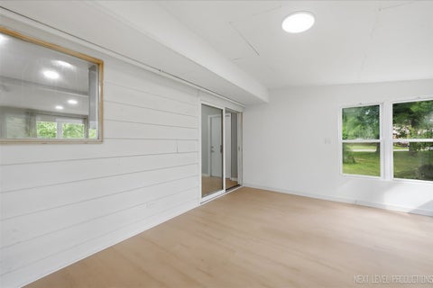 Tiny photo for 557 Willard Avenue, Elgin, IL 60120 (MLS # 12763820)