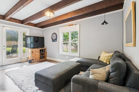 Tiny photo for 430 S Dryden Place, Arlington Heights, IL 60005 (MLS # 12482040)